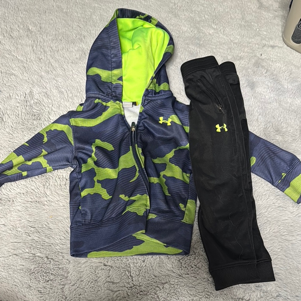 Under Armour Green and Navy Camo Hoodie with Black Pants